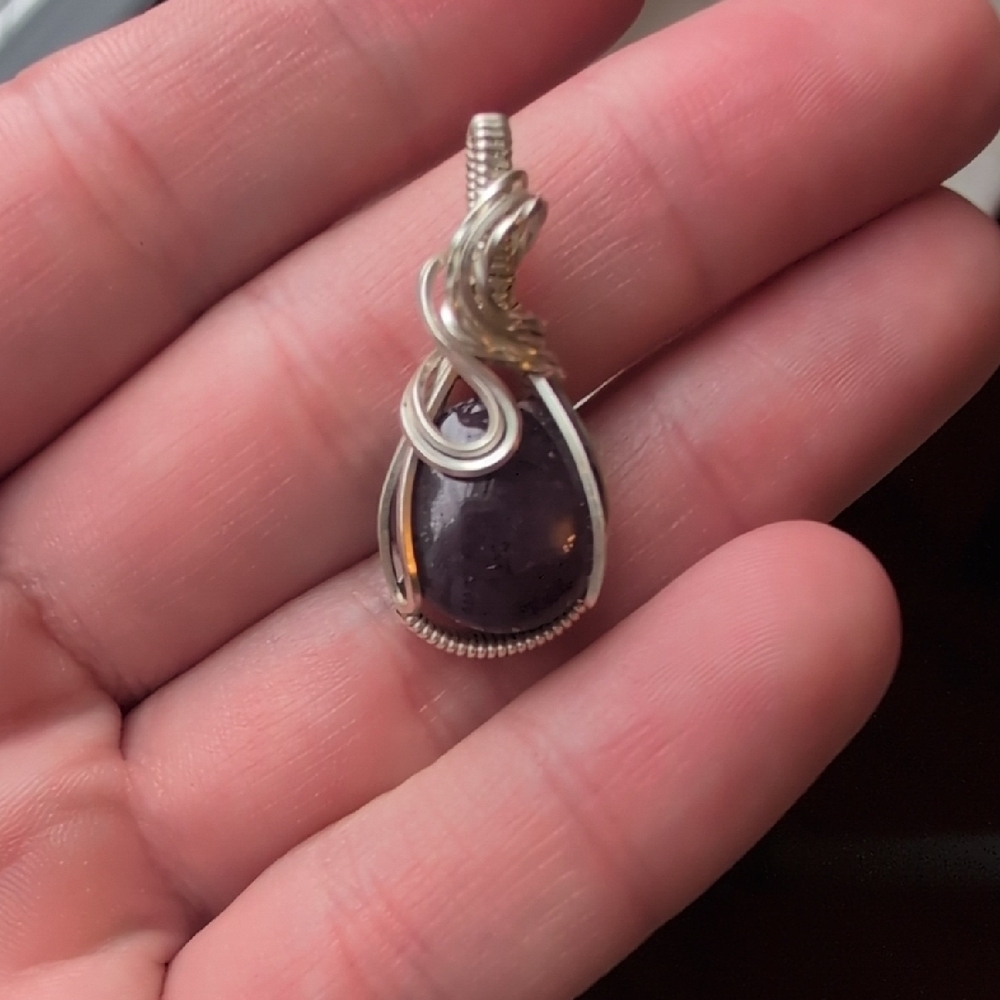 Star Ruby Wire Wrapped Pendant - Picture 2 of 6